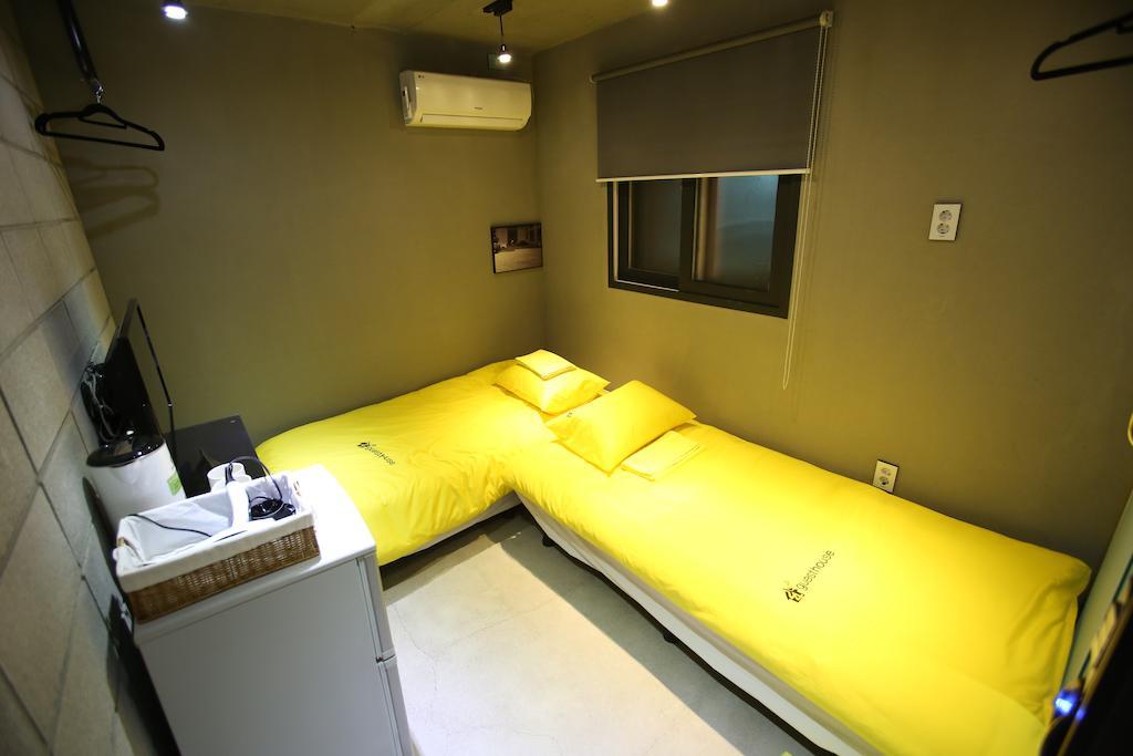 24 Guesthouse Garosugil - Gangnam Seoul Room photo